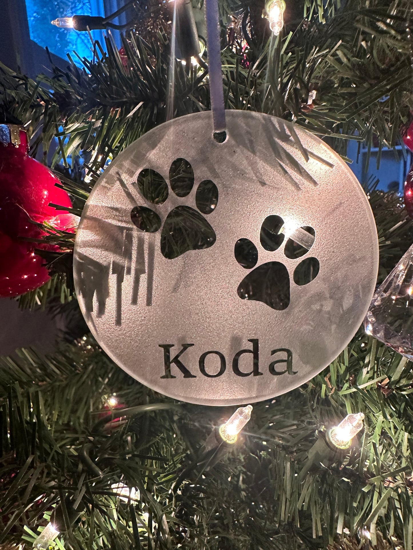 Dog Cat Paw Print with Name 3" Round Flat Glass Etched Ornament
